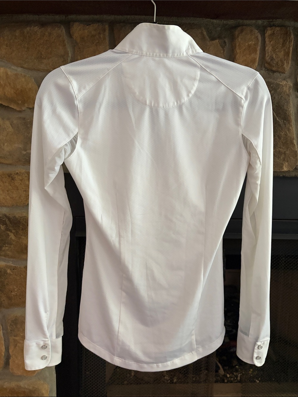 Beacon Hill Show Shirt - Picture 2 of 5